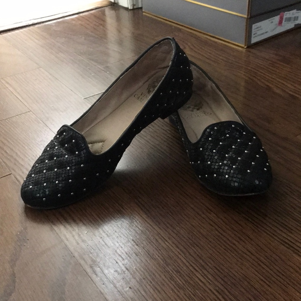 Vince Camuto Flats Size- 6